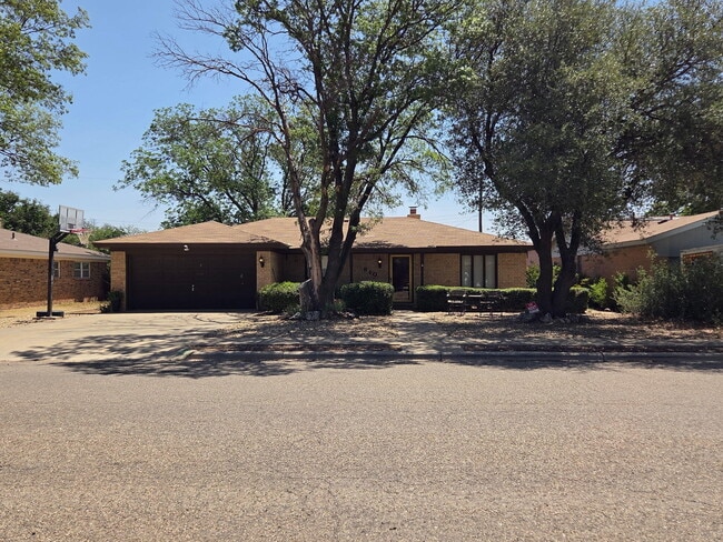 property at 810 Mimosa Ave