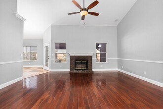 2554 E Lester Ave in Fresno, CA - Building Photo - Building Photo
