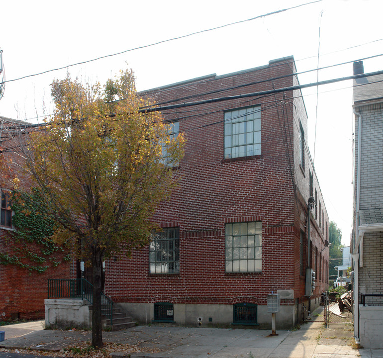 814 W Gordon St in Allentown, PA - Building Photo