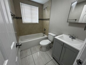 1940 Washington Ave in Opa Locka, FL - Building Photo - Building Photo
