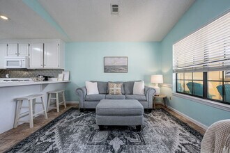 17462 Front Beach Rd in Panama City Beach, FL - Foto de edificio - Building Photo