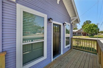 719 W 3rd St in Taylor, TX - Building Photo - Building Photo