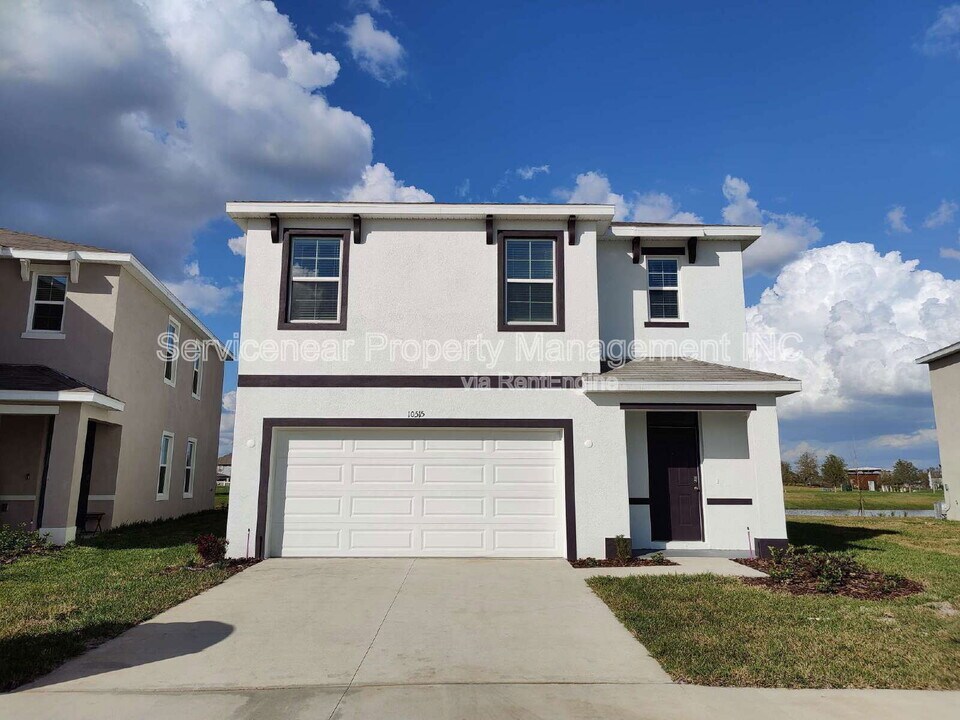10515 Penny Gale Loop in San Antonio, FL - Foto de edificio
