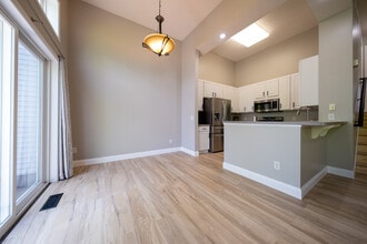 5008 Bluff Heights Trail SE in Prior Lake, MN - Building Photo - Building Photo