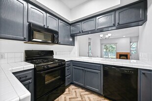 4620 Vista Del Monte Ave in Los Angeles, CA - Building Photo