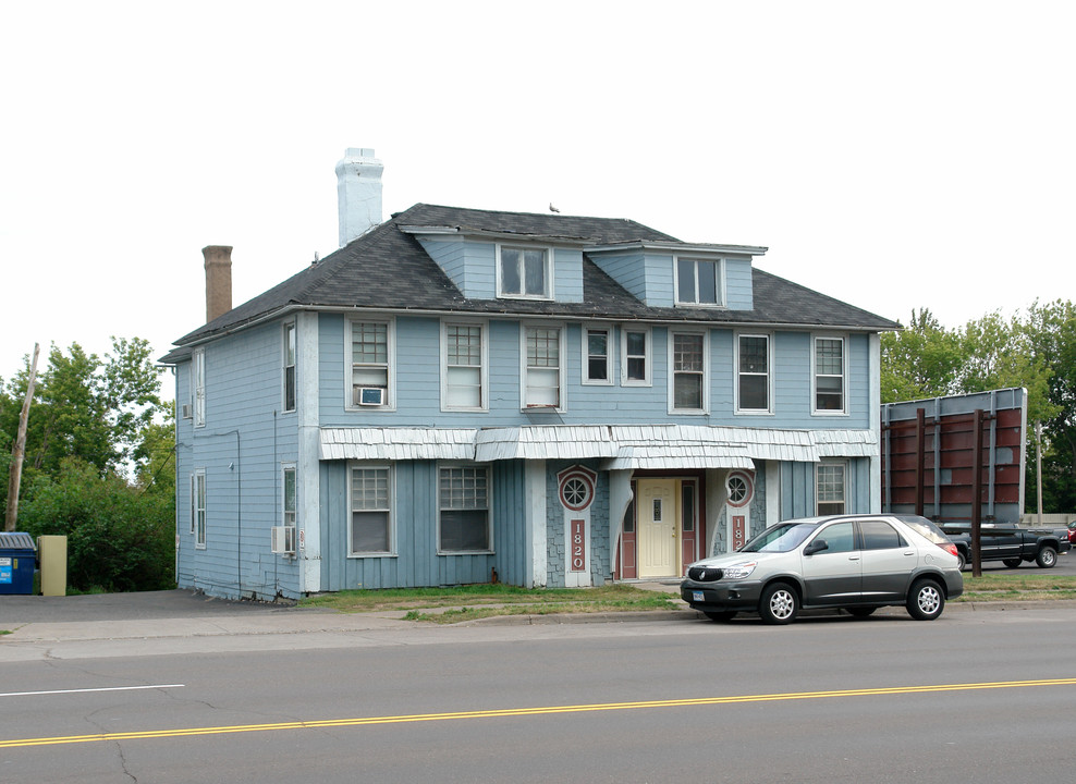 1820 London Rd in Duluth, MN - Building Photo