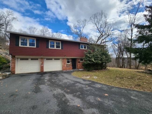 5 Mountain Terrace in Sparta, NJ - Building Photo - Building Photo