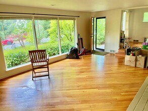 11524 6th Ave NW in Seattle, WA - Building Photo - Building Photo