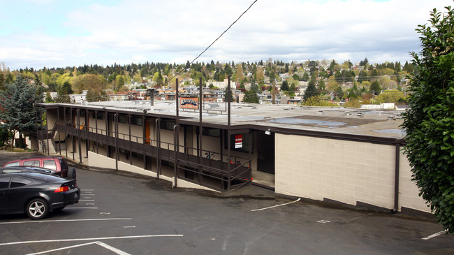 Raven View Apartments in Seattle, WA - Building Photo - Building Photo