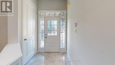 138 Crane St in Aurora, ON - Building Photo - Building Photo