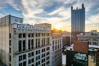 The Commonwealth Building in Pittsburgh, PA - Foto de edificio - Building Photo