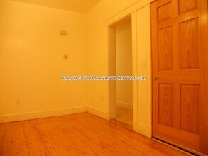 42 Falcon St-Unit -1 in Boston, MA - Foto de edificio - Building Photo