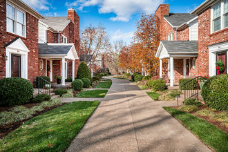 Windsor in Louisville, KY - Building Photo - Building Photo