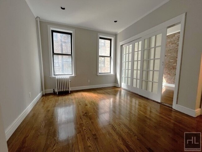 Amazing 3 Bedroom Apartment In Gramercy Pa in New York, NY - Building Photo - Building Photo