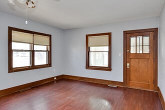 2300 Avenue F in Council Bluffs, IA - Foto de edificio - Building Photo