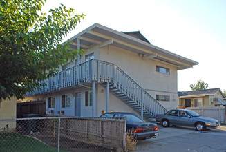 2328 Empress St in Sacramento, CA - Building Photo - Building Photo