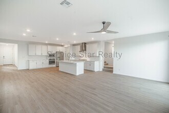 2432 W Maximo Wy in Phoenix, AZ - Building Photo - Building Photo
