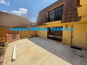 5381 Elm Ct-Unit -Elm Ct 5381 Unit 317 in Orlando, FL - Building Photo - Building Photo