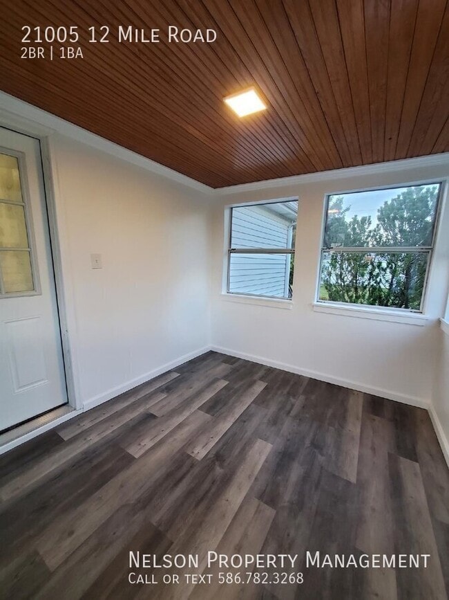 21005 12 Mile Rd in Roseville, MI - Building Photo - Building Photo