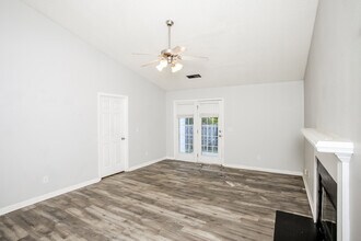 66 W Killian Station Ct in Columbia, SC - Building Photo - Building Photo