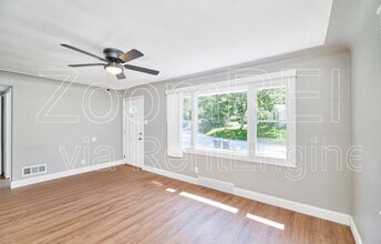 3361 Delta Dr in St. Ann, MO - Building Photo - Building Photo