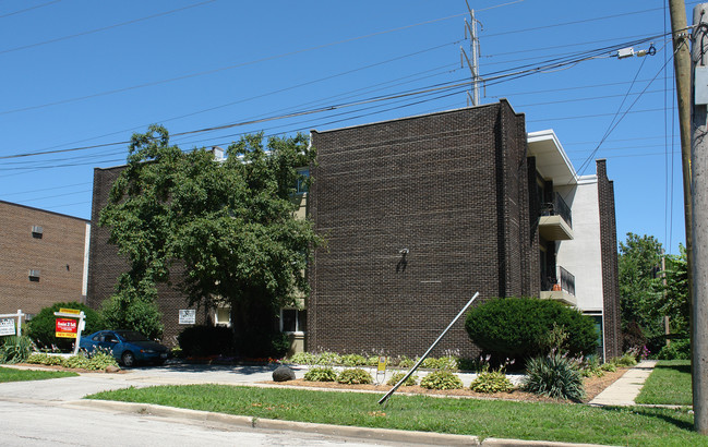 355 Bluff Ave in La Grange, IL - Building Photo - Building Photo