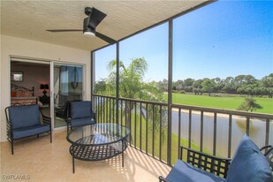 1520 Imperial Golf Course Blvd in Naples, FL - Building Photo
