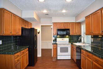 414 Teal Wood Ln in Euless, TX - Building Photo - Building Photo