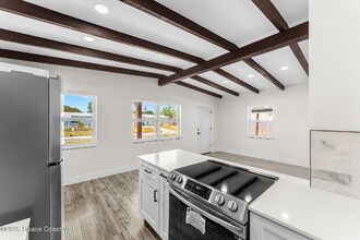 2295 Allan Adale Rd in Melbourne, FL - Building Photo - Building Photo