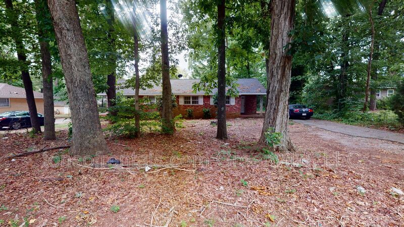 3838 S Pine St in Spartanburg, SC - Building Photo