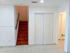 2531 W 60th Pl in Hialeah, FL - Building Photo - Building Photo
