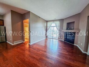 3031 Grand Ave in Des Moines, IA - Building Photo - Building Photo