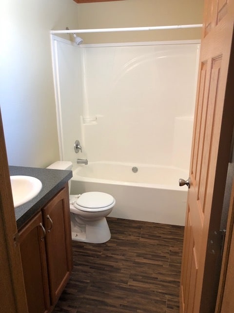 204 E 10th Ave in Emporia, KS - Building Photo - Building Photo