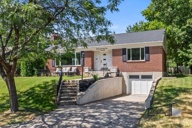 property at 3075 Polk Ave