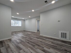 224 E Rimini Ct in Palatine, IL - Building Photo - Building Photo