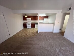 5229 Indian River Dr in Las Vegas, NV - Building Photo - Building Photo