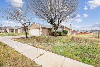 2225 Wakecrest Dr in Fort Worth, TX - Building Photo - Building Photo