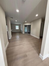 16432 SW 47th Terrace in Miami, FL - Building Photo - Building Photo