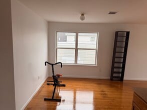 216 Amity St, Unit 2 in Elizabeth, NJ - Building Photo - Building Photo