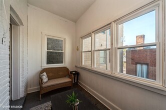 1128 W Diversey Pky in Chicago, IL - Building Photo - Interior Photo