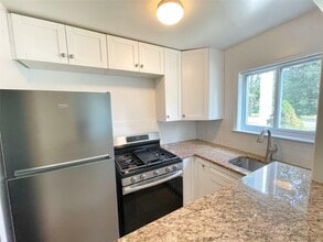 92 Osborne Hill Rd in Wappingers Falls, NY - Building Photo - Building Photo