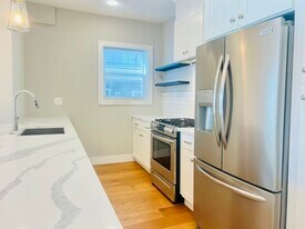 19 Plymouth St, Unit 1 in Cambridge, MA - Building Photo