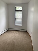 1880 Commonwealth Ave in Boston, MA - Building Photo