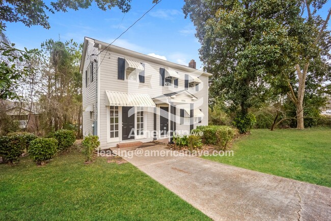 1006 Mooty Bridge Rd in Lagrange, GA - Foto de edificio - Building Photo