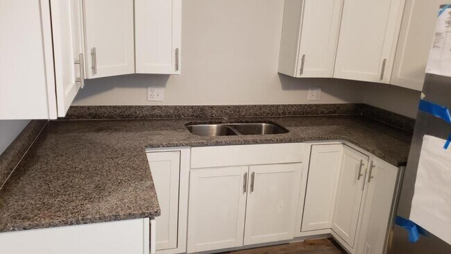 5650 Swift Rd-Unit -240 in Sarasota, FL - Building Photo - Building Photo