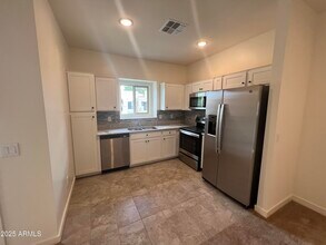 8211 N 22nd Dr in Phoenix, AZ - Building Photo - Building Photo