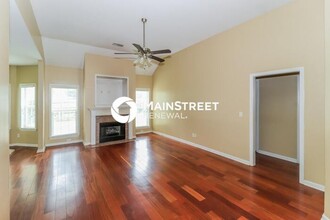 8423 Shady Elm Dr in Memphis, TN - Building Photo - Building Photo