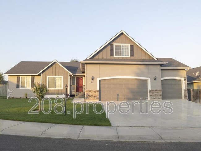 property at 611 N Kayden Way
