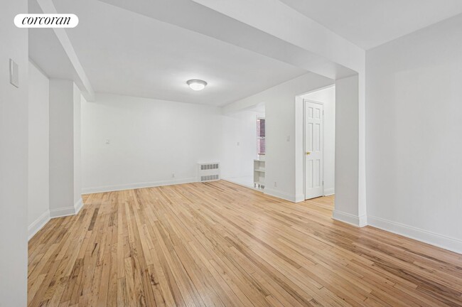 401 W 56th St in New York, NY - Building Photo - Building Photo