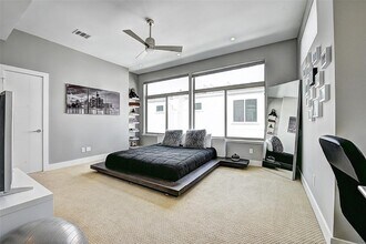 3223 Garrow St in Houston, TX - Building Photo - Building Photo